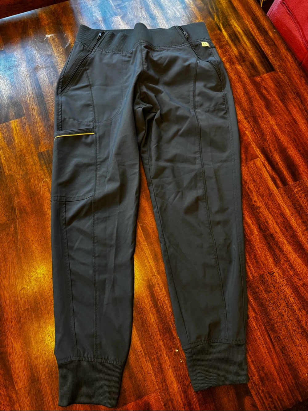 Women’s Cherokee Infinity Gray Jogger Scrubs Pants small petite